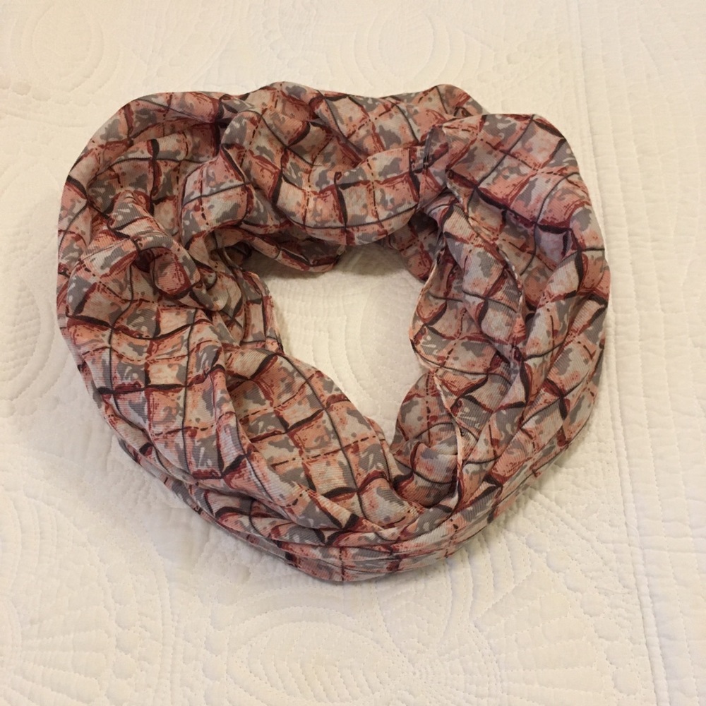 Geometric Infinity Scarf